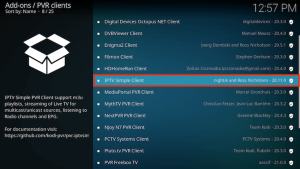 IPTV met Kodi: complete installatiegids voor beginners 7 La liste des clients PVR avec IPTV Simple Client sélectionné et encadré en rouge.
