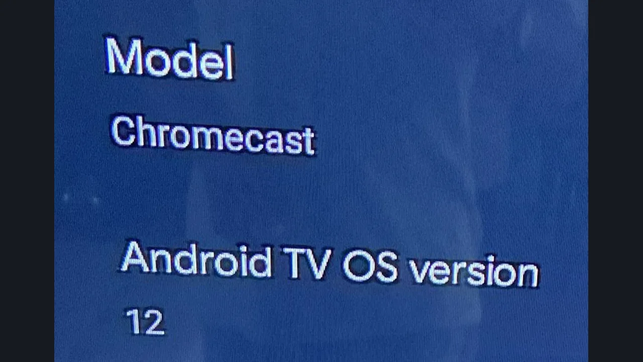IPTV op Chromecast met Google TV: stap voor stap installeren 5 Apparaatinformatie met het model Chromecast en Android TV OS-versie 12.