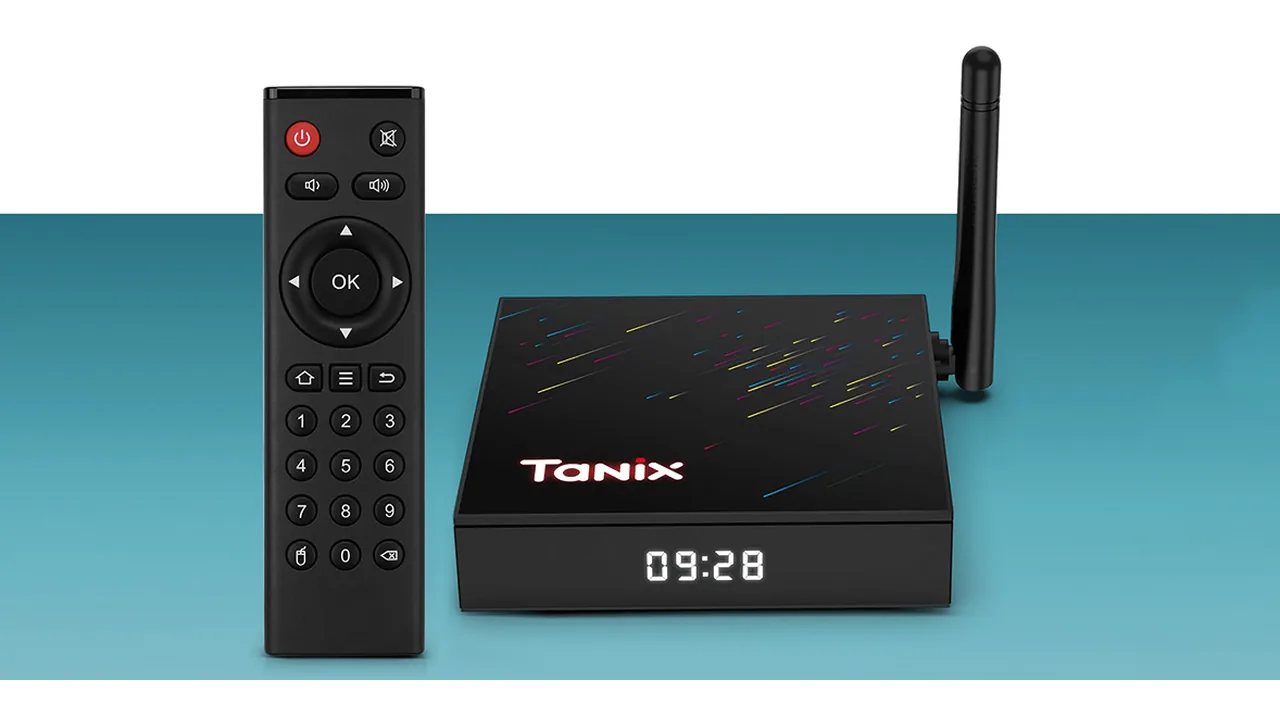 IPTV Nederland 18 Zwarte Tanix tv-box met antenne, digitaal display en afstandsbediening.